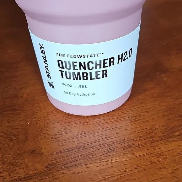 Stanley 30 oz Quencher H2.0 Tumbler - Picture 2 of 5
